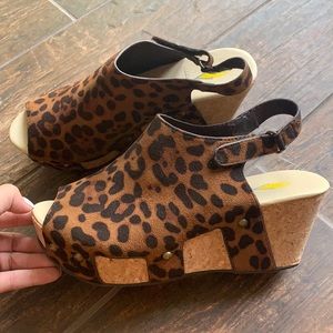 Volatile Brown Leopard wedges, size 8